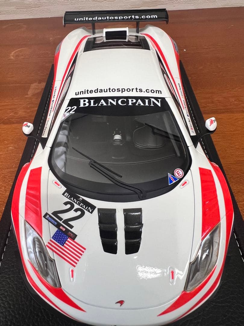 ミニカー1/18 Peako McLaren MP4-12C No.42