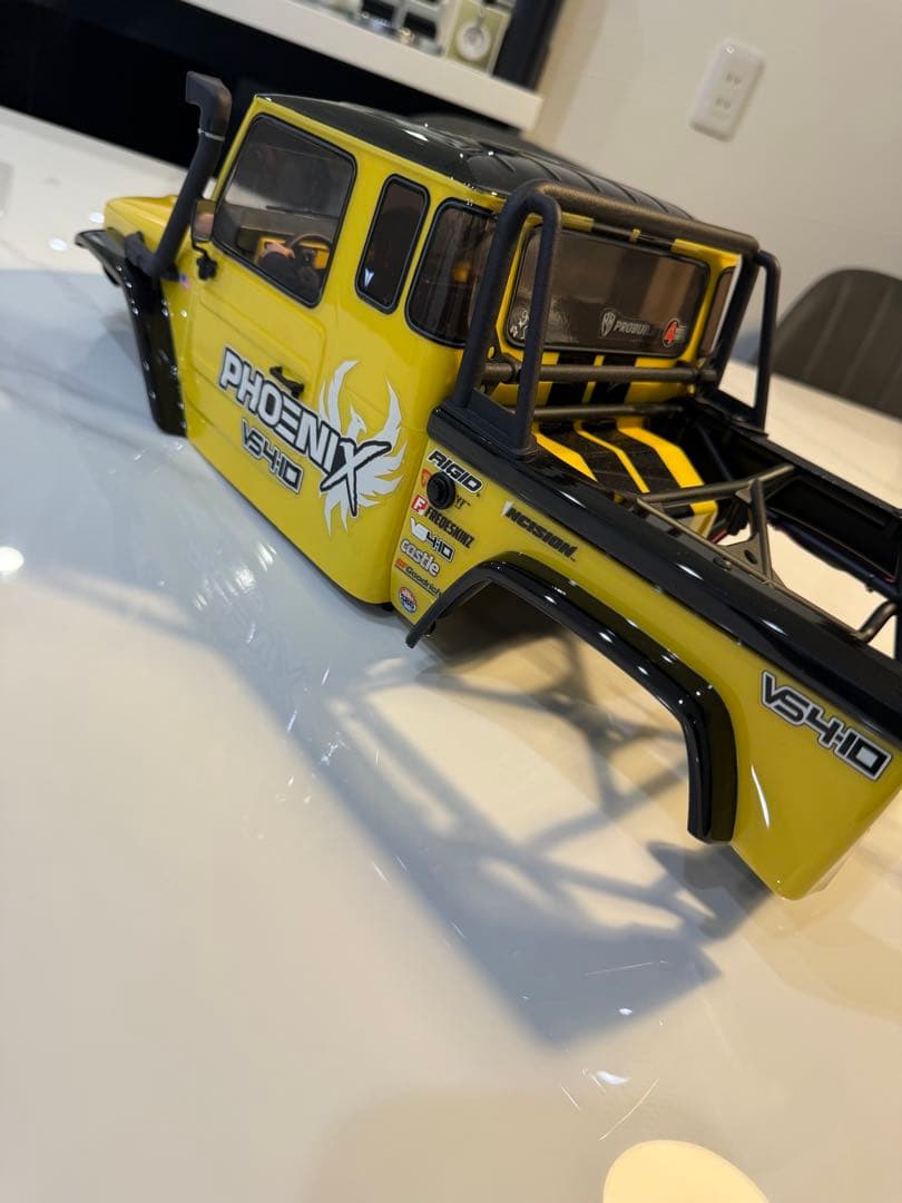 1/10 Vanquish vs4-10 phoenix ボディ オプション多数