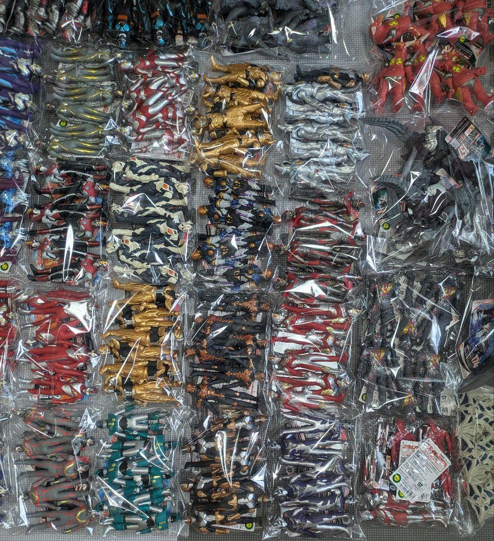 ウルトラマン　ソフビ　フィギュア　186点　タグ付き新品未使用品　店舗購入品