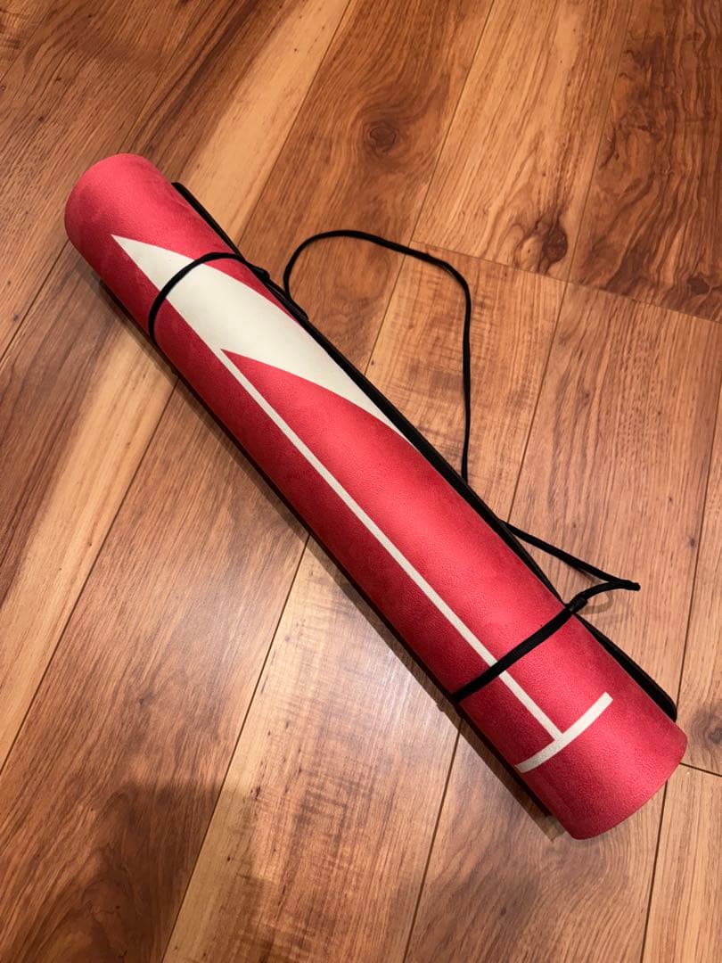 【未使用品】Valentino東京コレクション VLTNロゴ ヨガマット