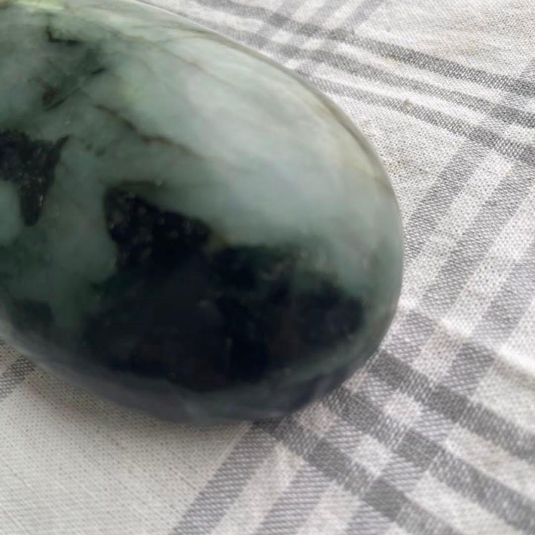 糸魚川翡翠　1.1キロ　鉱石コレクション