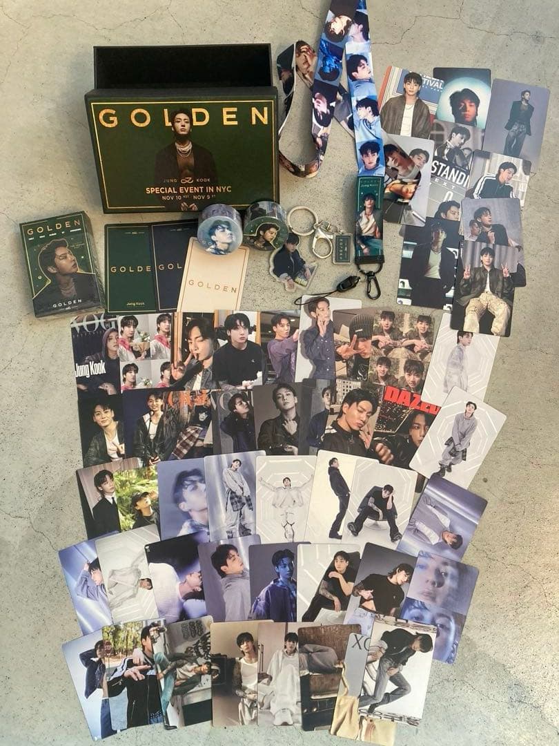 【韓国購入品】BTS ジョングク GOLDENキーホルダー カード