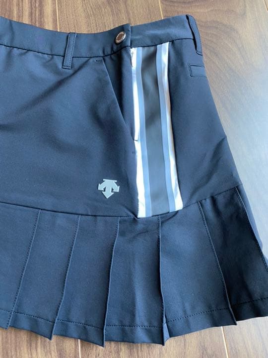 DESCENTEGOLF デサント プリーツスカート 黒 インナーパンツ