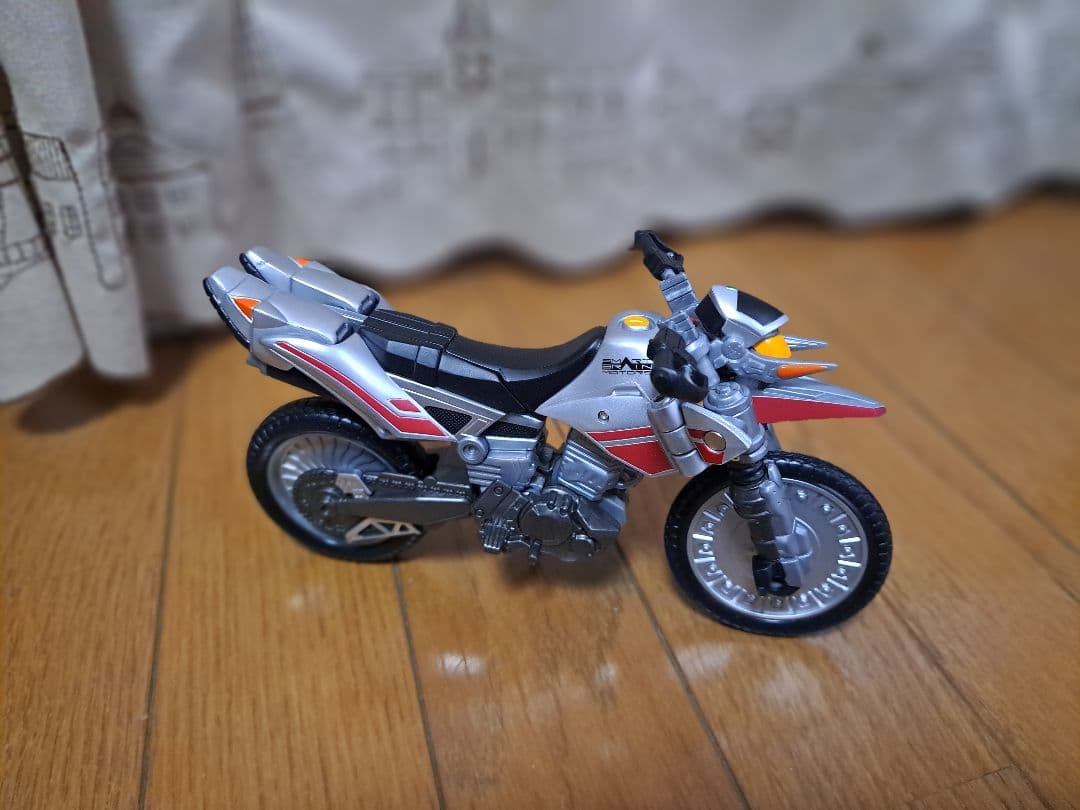 仮面ライダー ファイズ オートバジン カイザ 可動フィギュア 計2点 使用品