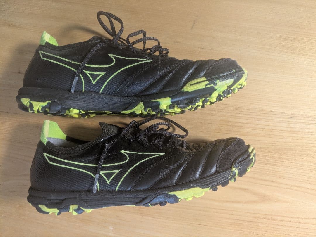 Mizuno Morelia Neo トレーニングシューズ