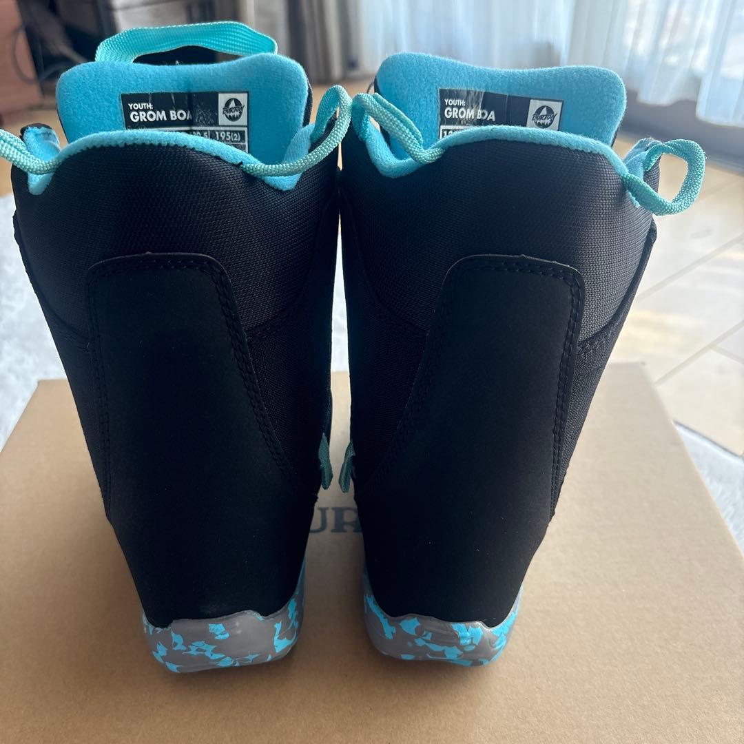 Burton Grom Boa 子ども用スノーボードブーツ