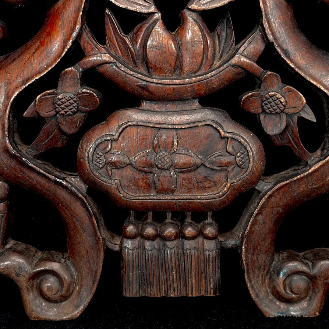 時代物　唐木　細密透彫壁掛　蝙蝠図　幅25cm 高さ37cm