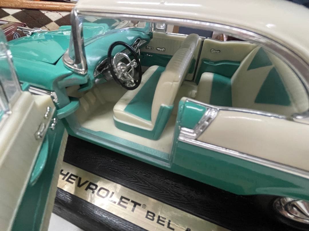 シボレー　ベルエア　1/18 箱あり　美品(1956) ダイキャストメタル