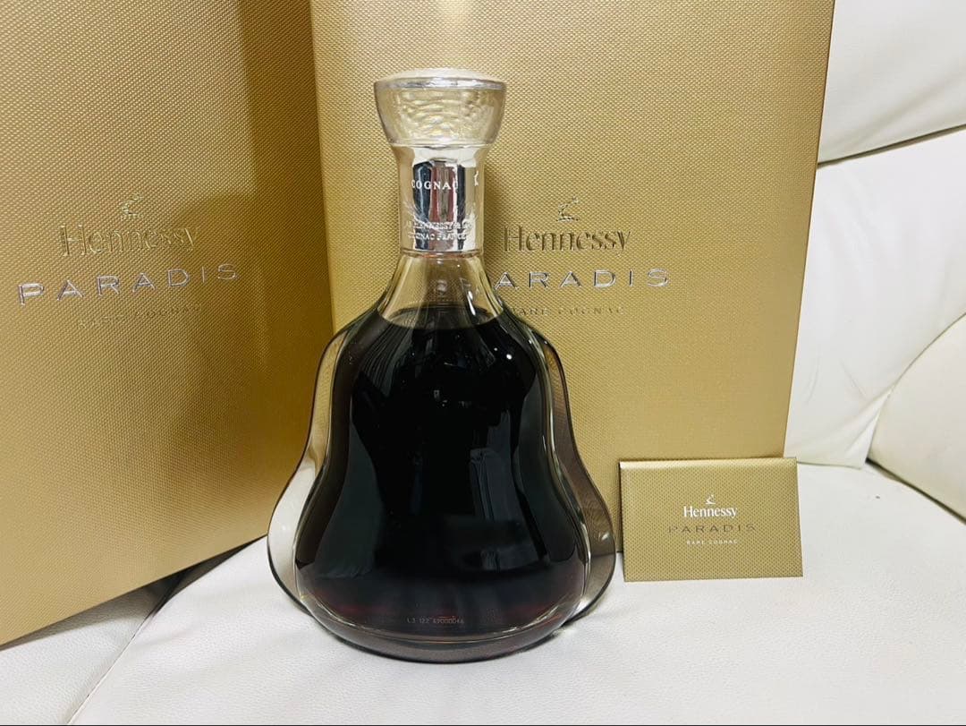 ヘネシー パラディ　コニャック　カード　化粧箱　外カバー付　未開封