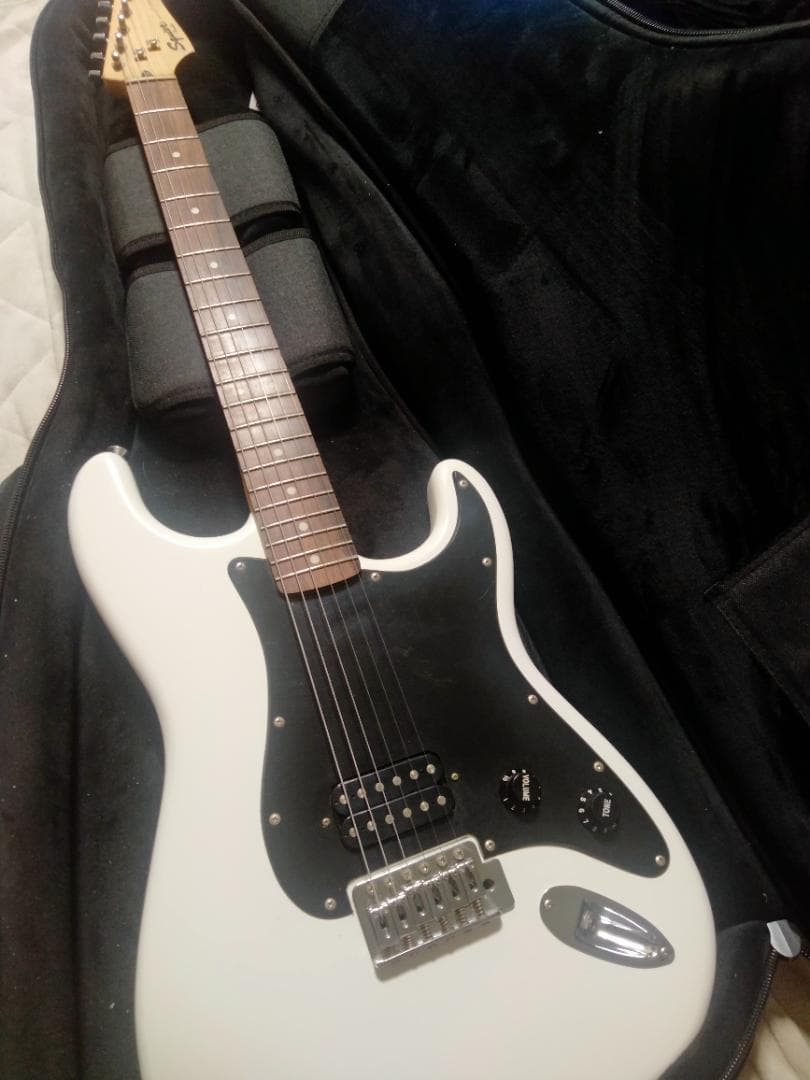 軽量 Squier stratocaster 1H bullet 1ハム 鳴良