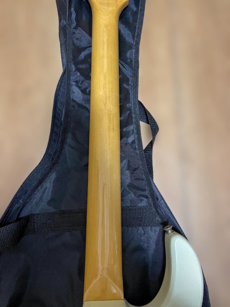 r*6様 Musicmanタイプ エレキギター アルダー HSHピックアップ メ