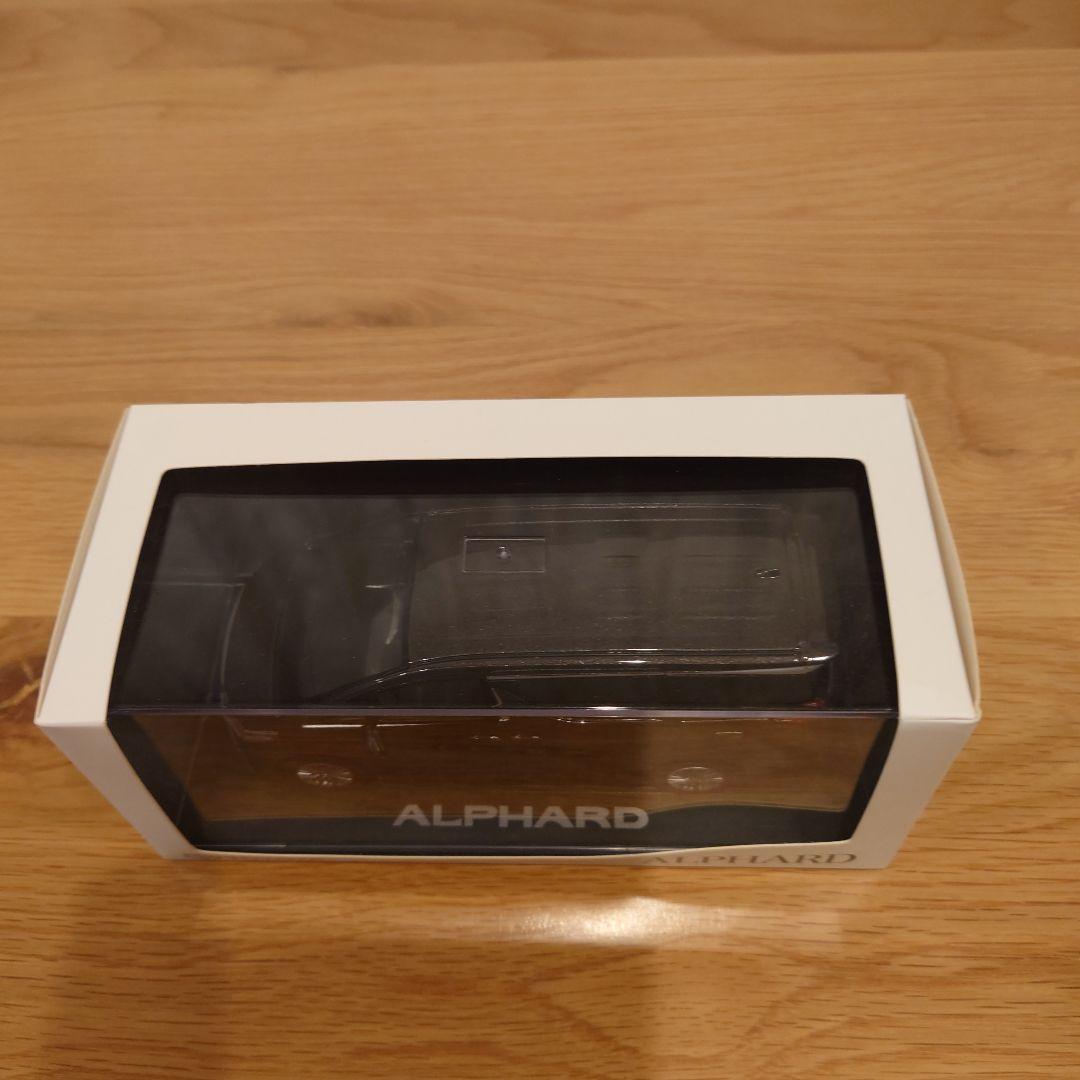 トヨタ アルファードミニカー 非売品　1/30スケール