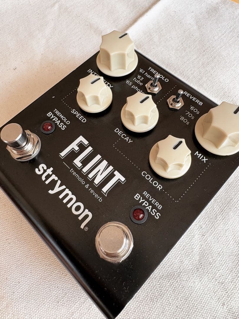 strymon FLINT V2 トレモロ&リバーブ (アダプター　箱　説明書付