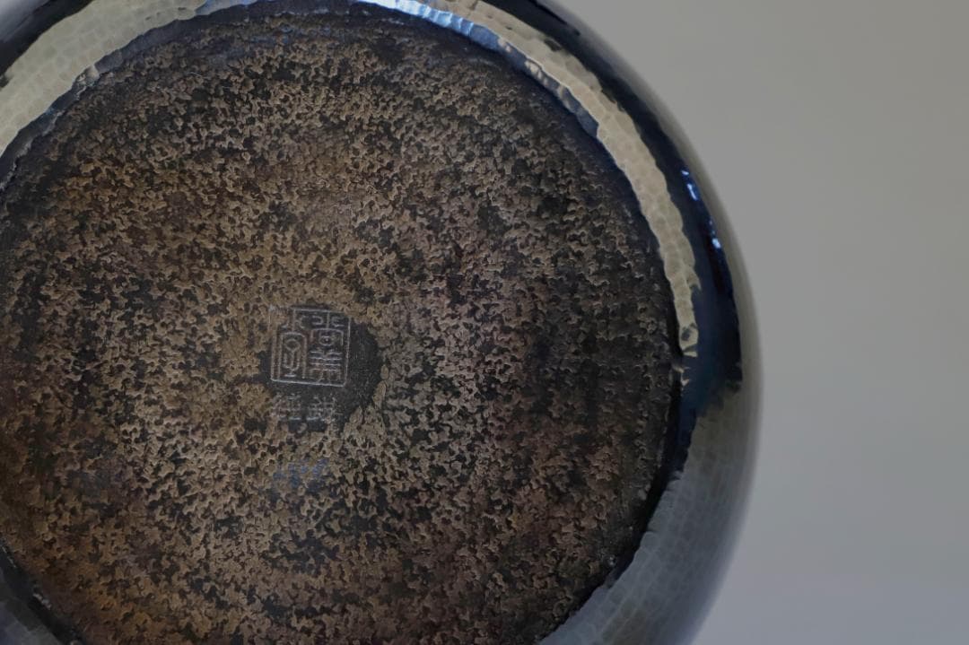 純銀製 平丸摘み 丸形 槌目 湯沸 銀瓶 煎茶道具