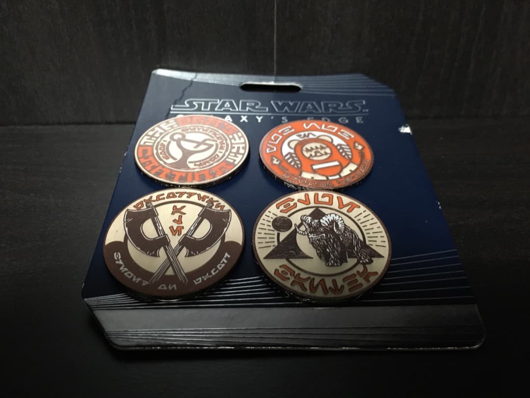 ディズニーランド　スター・ウォーズ Galaxy’s Edge限定ピンバッジB