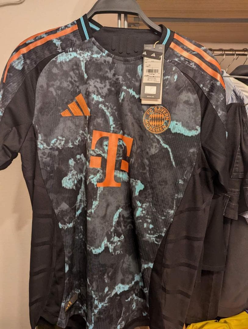 【新品未使用】FCバイエルン 24/25 アウェイ オーセンユニフォーム XL