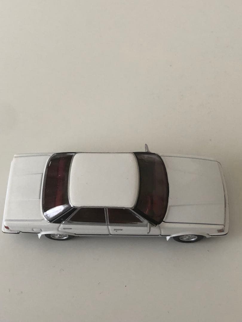 トミーテックリミテッドヴィンテージ　トヨタマークII グランデ84年式　白