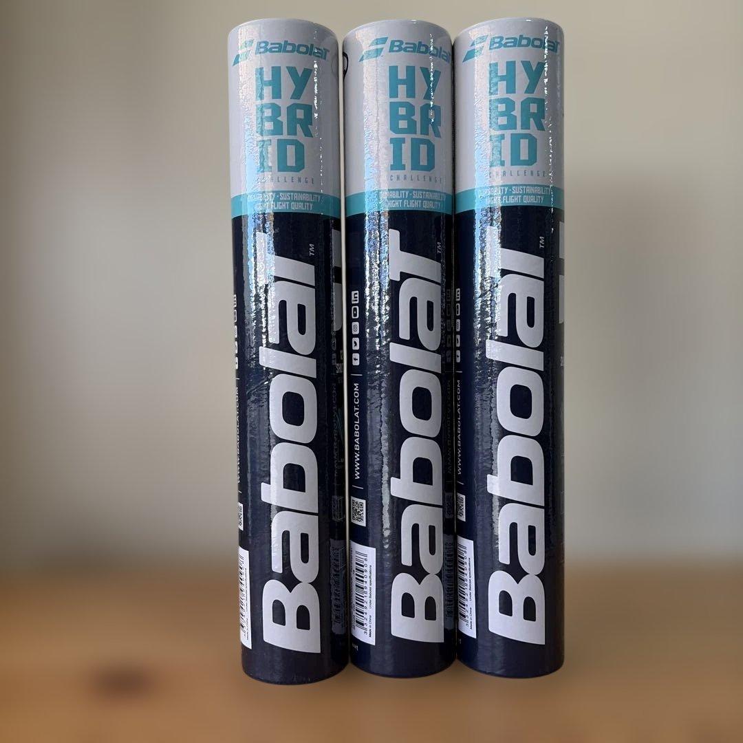 新品　バボラ BabolaT ハイブリッド シャトルコック バドミントン　3本