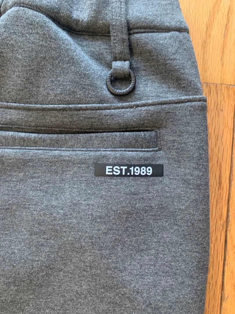 【PEARLY GATES】ダンボールパンツ