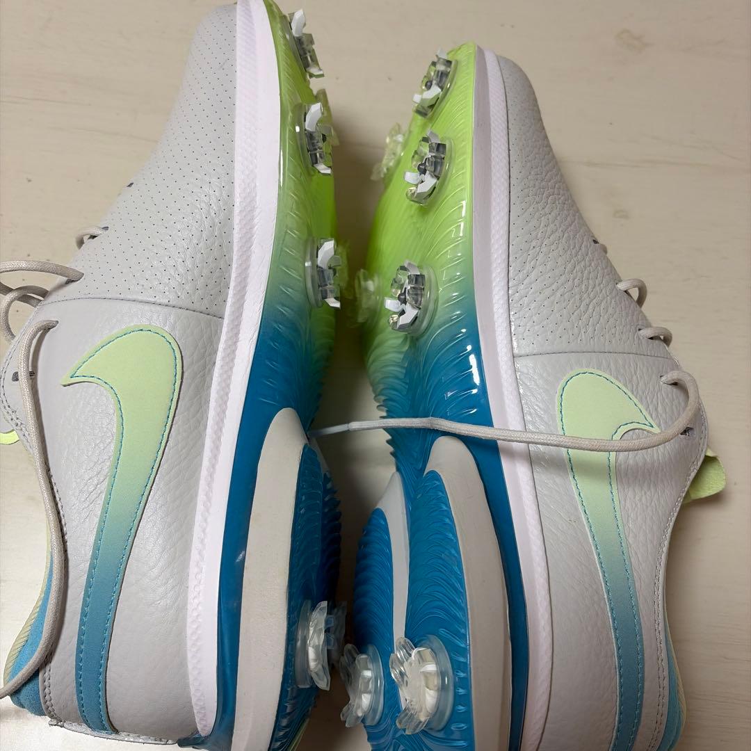 NIKE AIR ZOOM VICTORY TOUR 3 ナイキゴルフシューズ