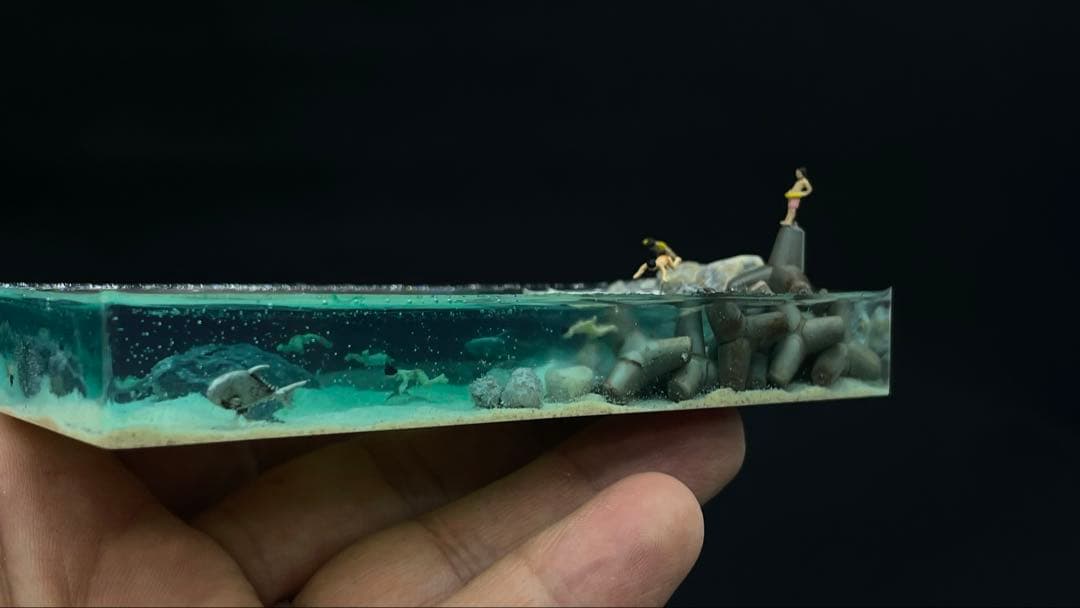 清流で泳ぐ子供たち　ジオラマ