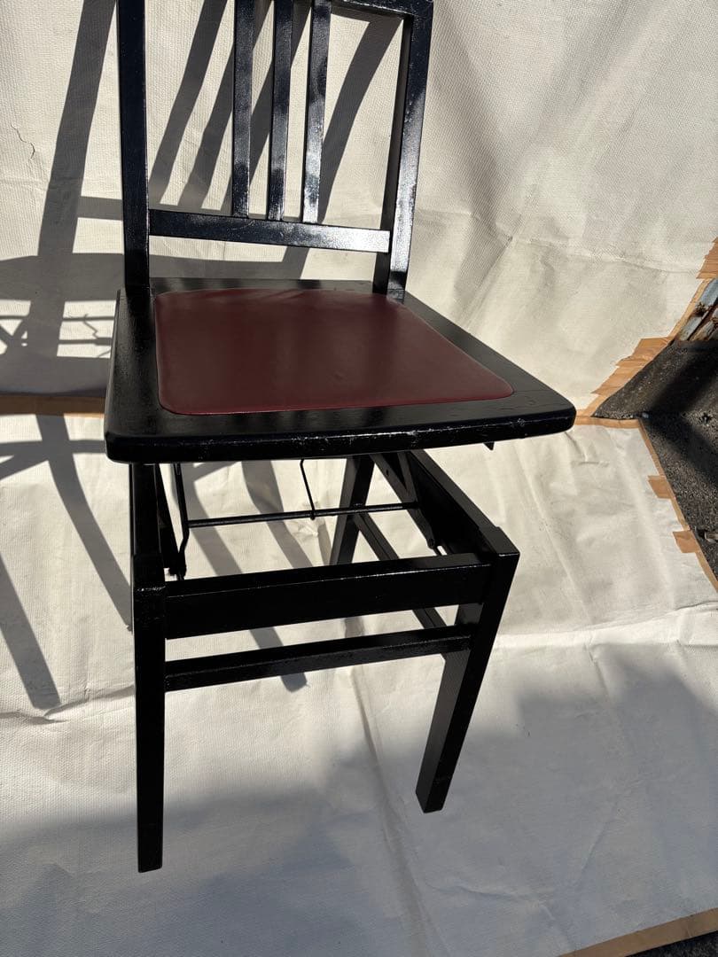 背もたれ付きピアノ椅子　足部フェルト付き　比較的きれい　NT