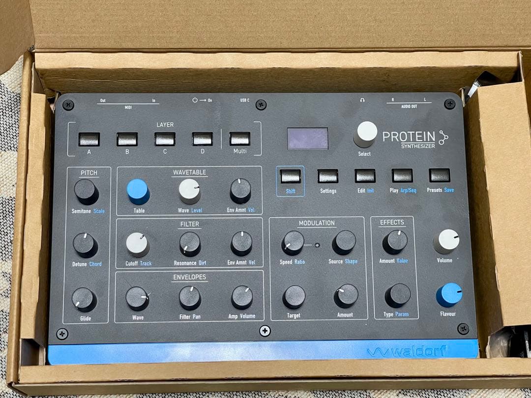 Waldorf PROTEIN ウェーブテーブルシンセサイザー