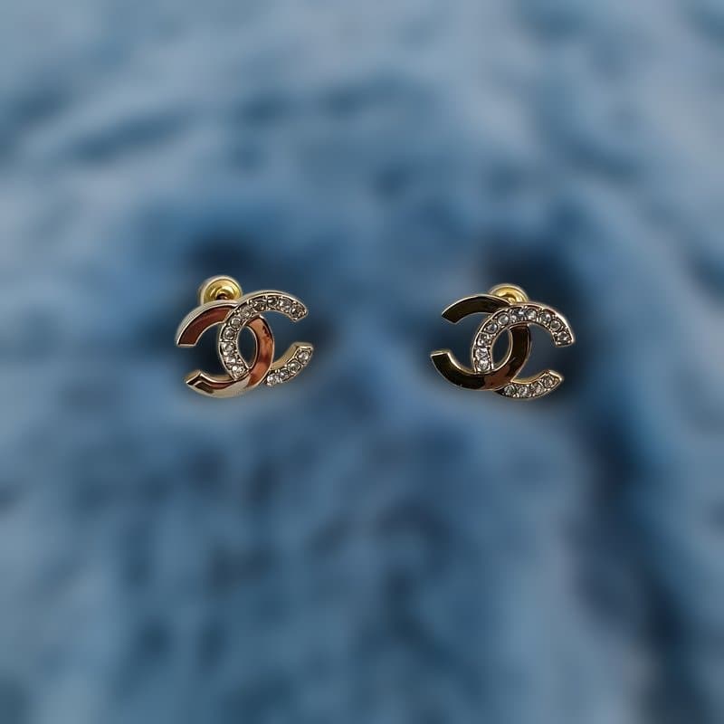 CHANELココマーク ピアス ゴールド×ブラック ラインストーン