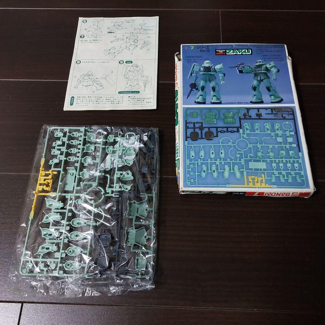 いろブラ2種　バンダイ　シャアザク・量産型ザク　1/250　当時もの　昭和