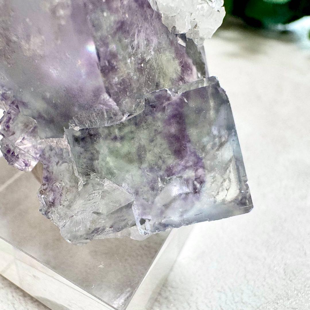 ◆【D021】フローライト 浙江省産 Bタイプ 原石 鉱物 標本