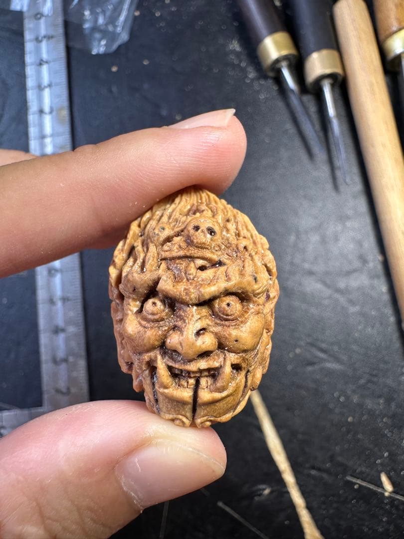 手彫り核彫刻　明王像