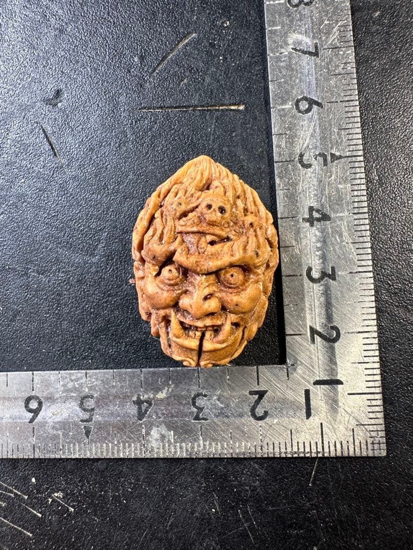 手彫り核彫刻　明王像