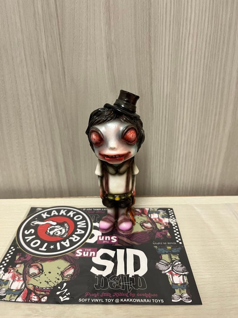 かっこわらい雑貨店　SID シド　ソフビ