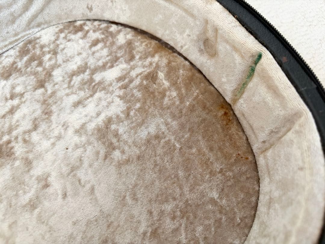 バイオリン 本体と肩当て、ケースベルト付き