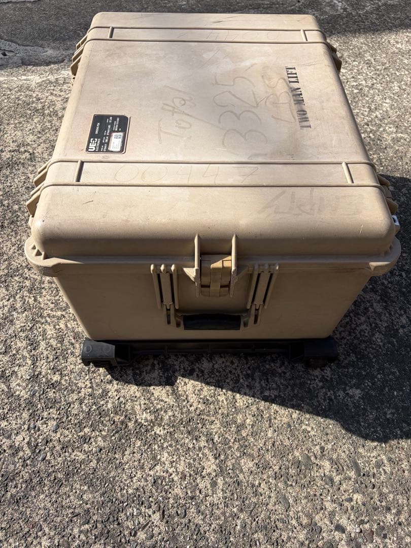 米軍　ペリカン　ハードケース　プロテクターケース1620 DESERT TAN