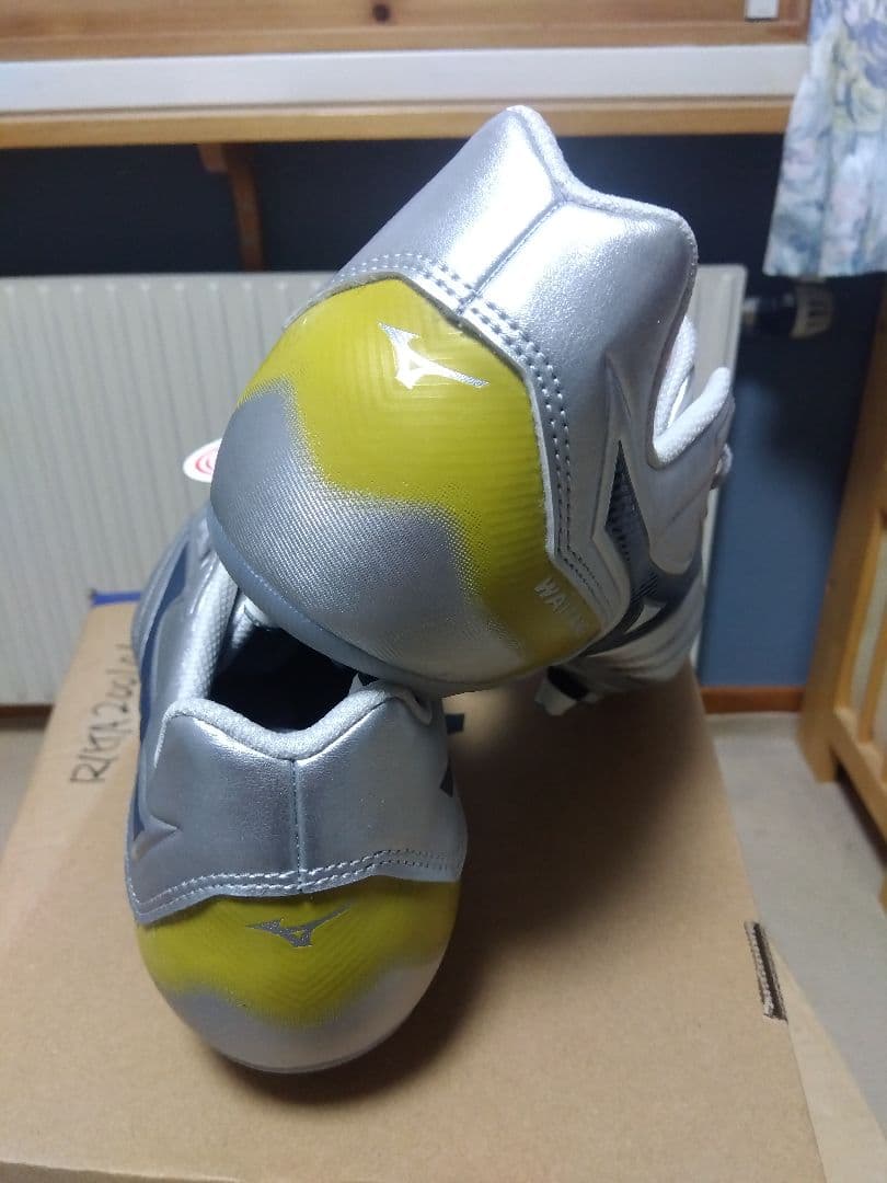ラグビースパイク／ミズノ／27.0／シルバー／R1GA250104／新品