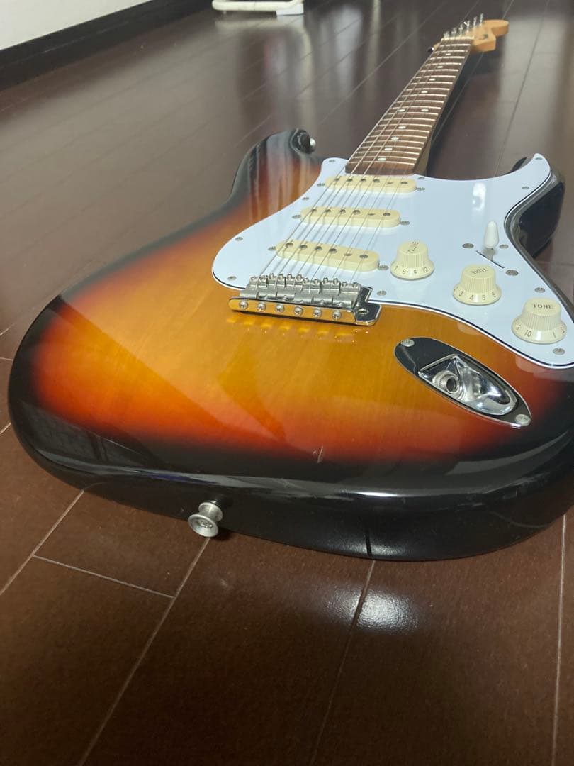 フェンダージャパン　Fender JAPAN ストラトキャスター　サンバースト