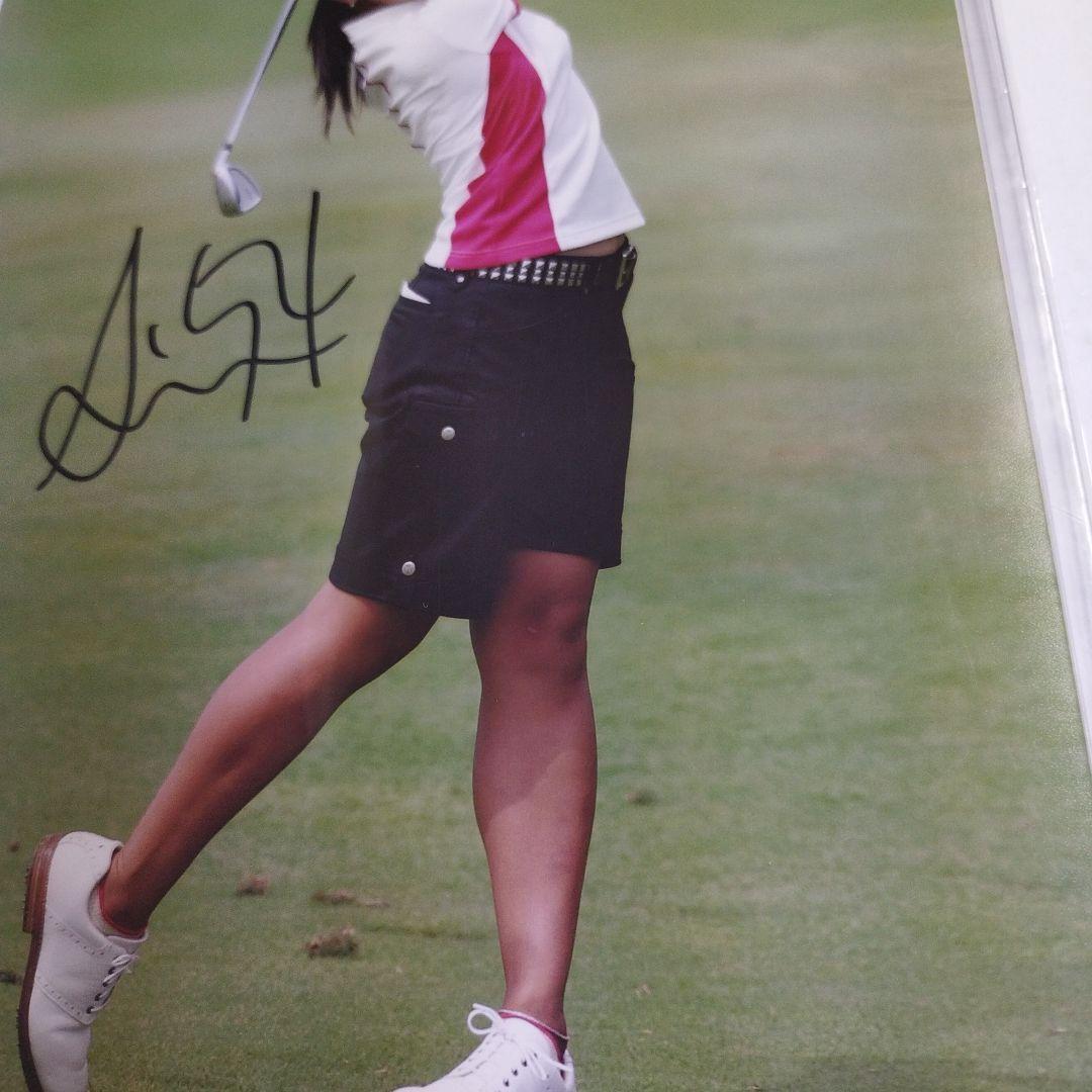 女子プロゴルフ　宮里藍　直筆サイン入り　8x10 フォト　証明書付
