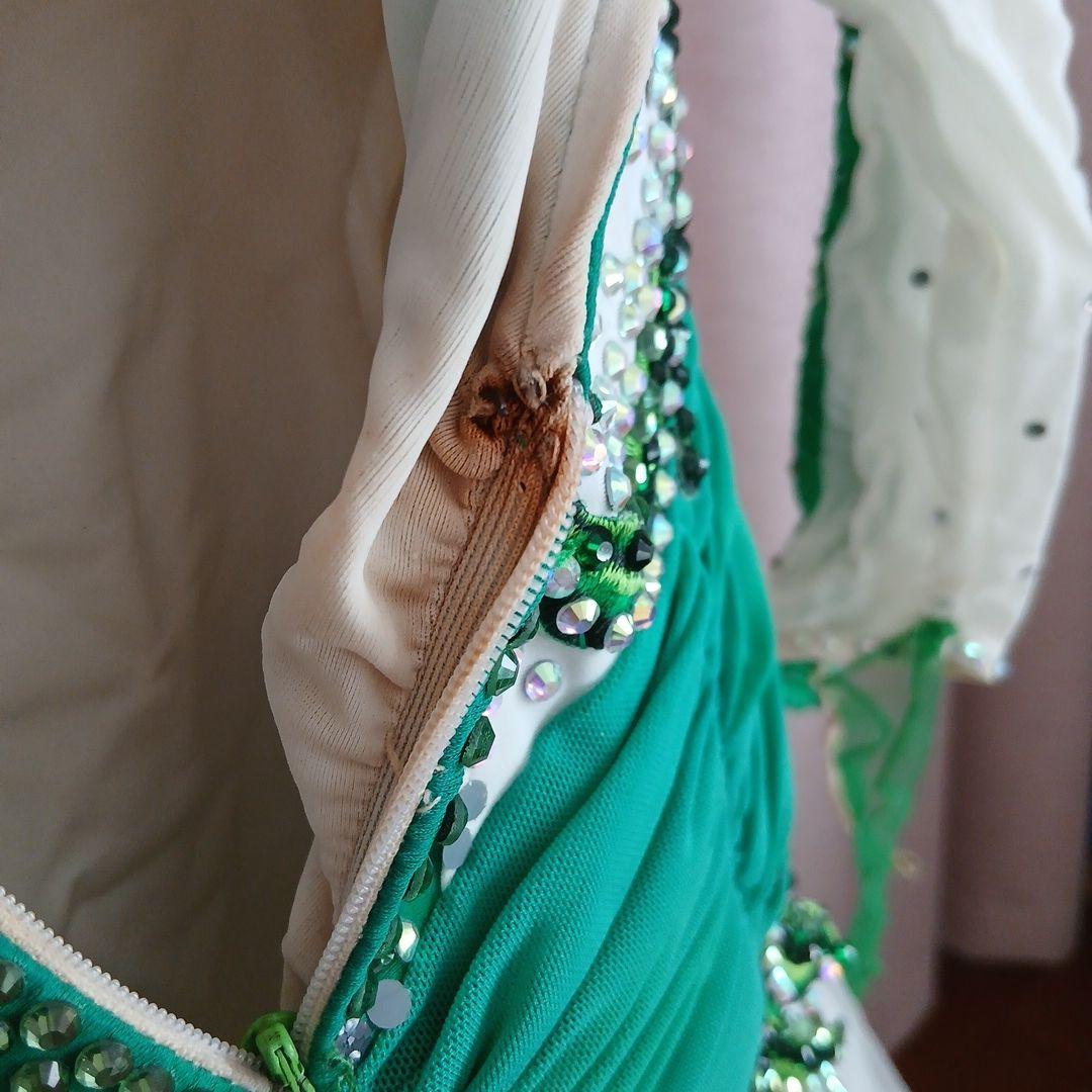 社交ダンスモダンドレス　腕付き　緑　白