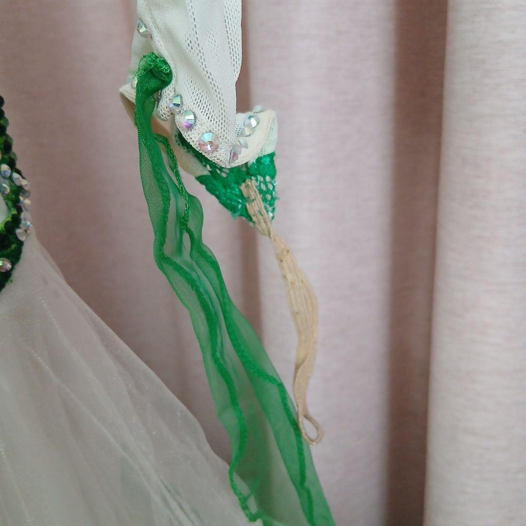 社交ダンスモダンドレス　腕付き　緑　白