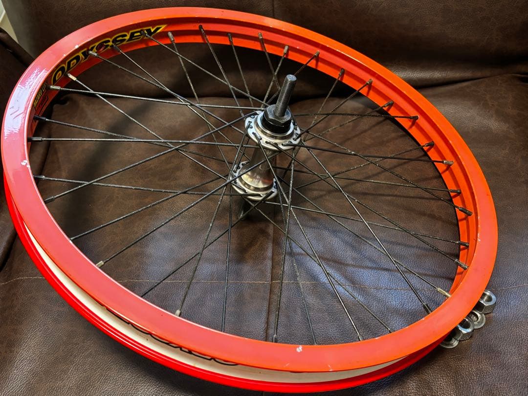 オデッセイ　フロントホイール　VANDERO ハブ使用