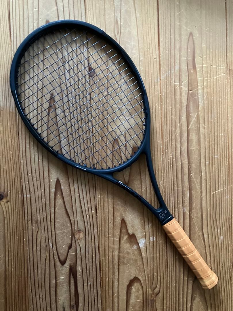 スイス国旗 レア　ウィルソン　プロスタッフ　RF97 V11 グリップサイズ4