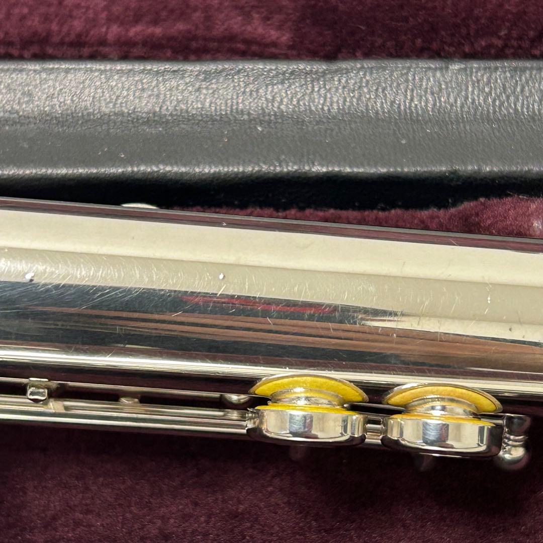 ヤマハフルート　　YFL-211 Eメカ付き