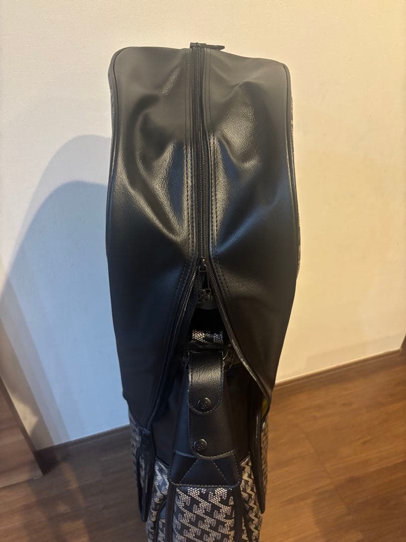 レザレクション　パーヴォー No.4 / モノブラック