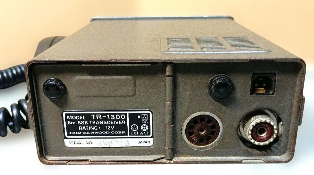 g*t様 TRIO TR-1300 SSBトランシーバー