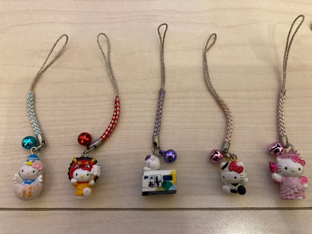 ご当地キティちゃん　ストラップ22個