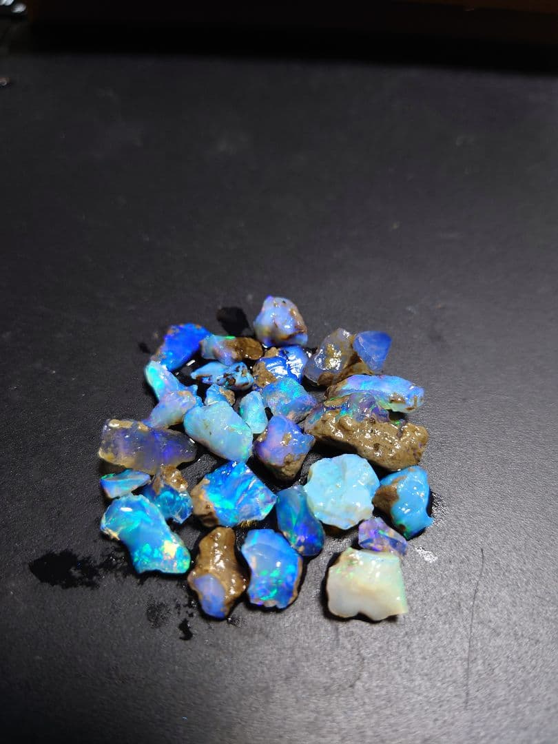 エチオピア　チョーク　オパール原石 詰合わせ　鉱物　標本　約10g分50CT近く
