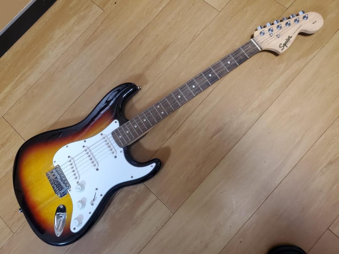 ギター Fender Stratocaster Squier Guitar
