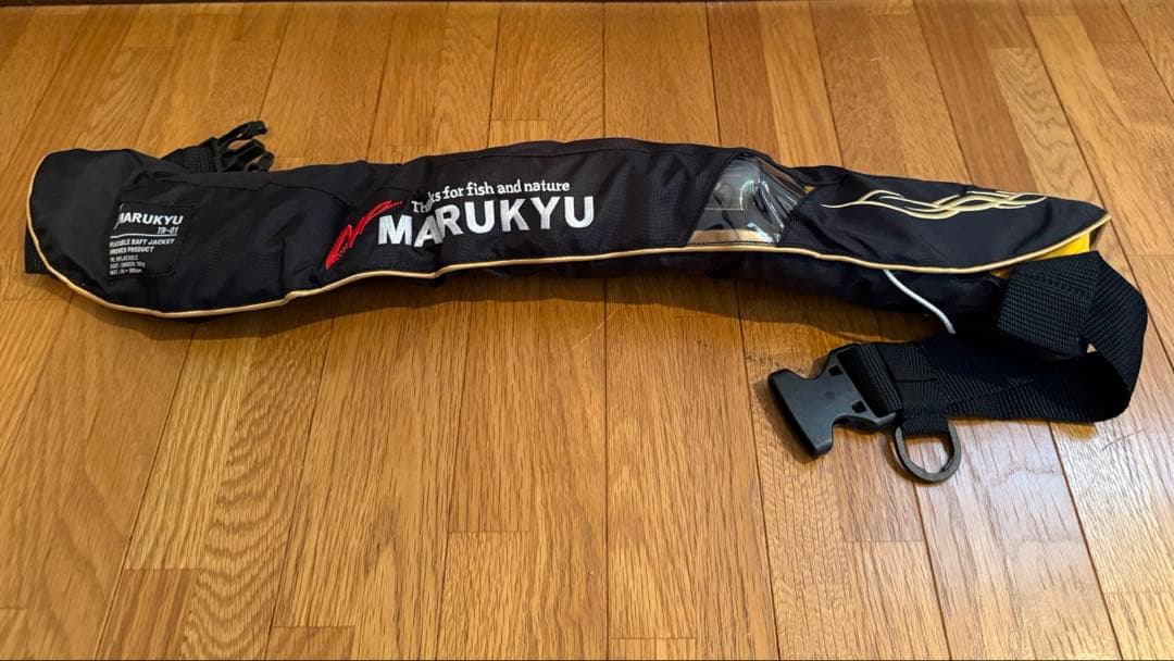 マルキュー　ライフジャケット