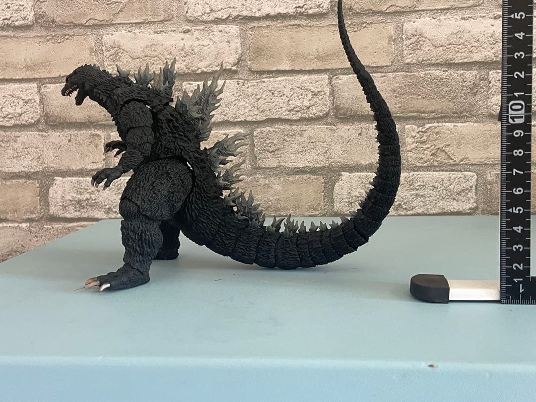 【☆まもなく終了！早い者勝ち！】モンスターアーツ　ゴジラ2002